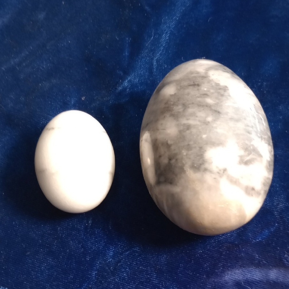 Elegant Gray and White Marble Stone Egg Set